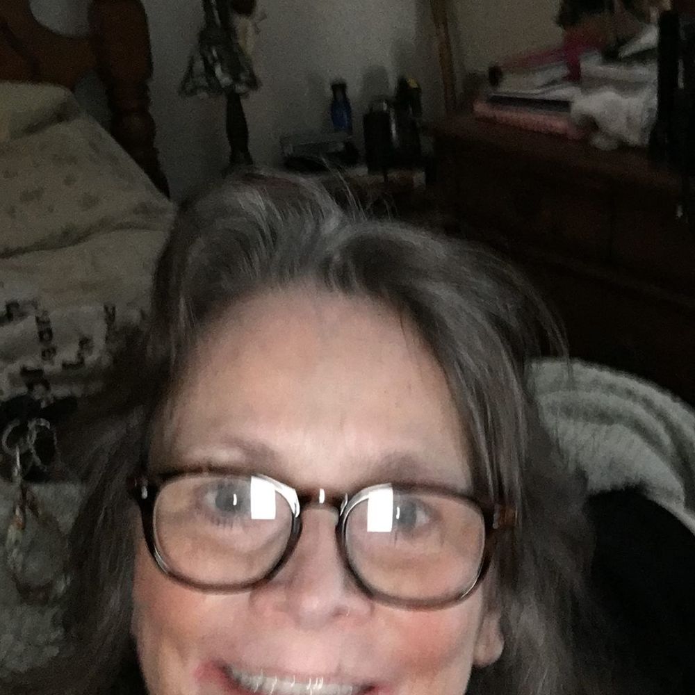 Meet your Posher, Gloria